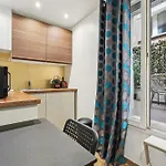 Tour Eiffel Apartment